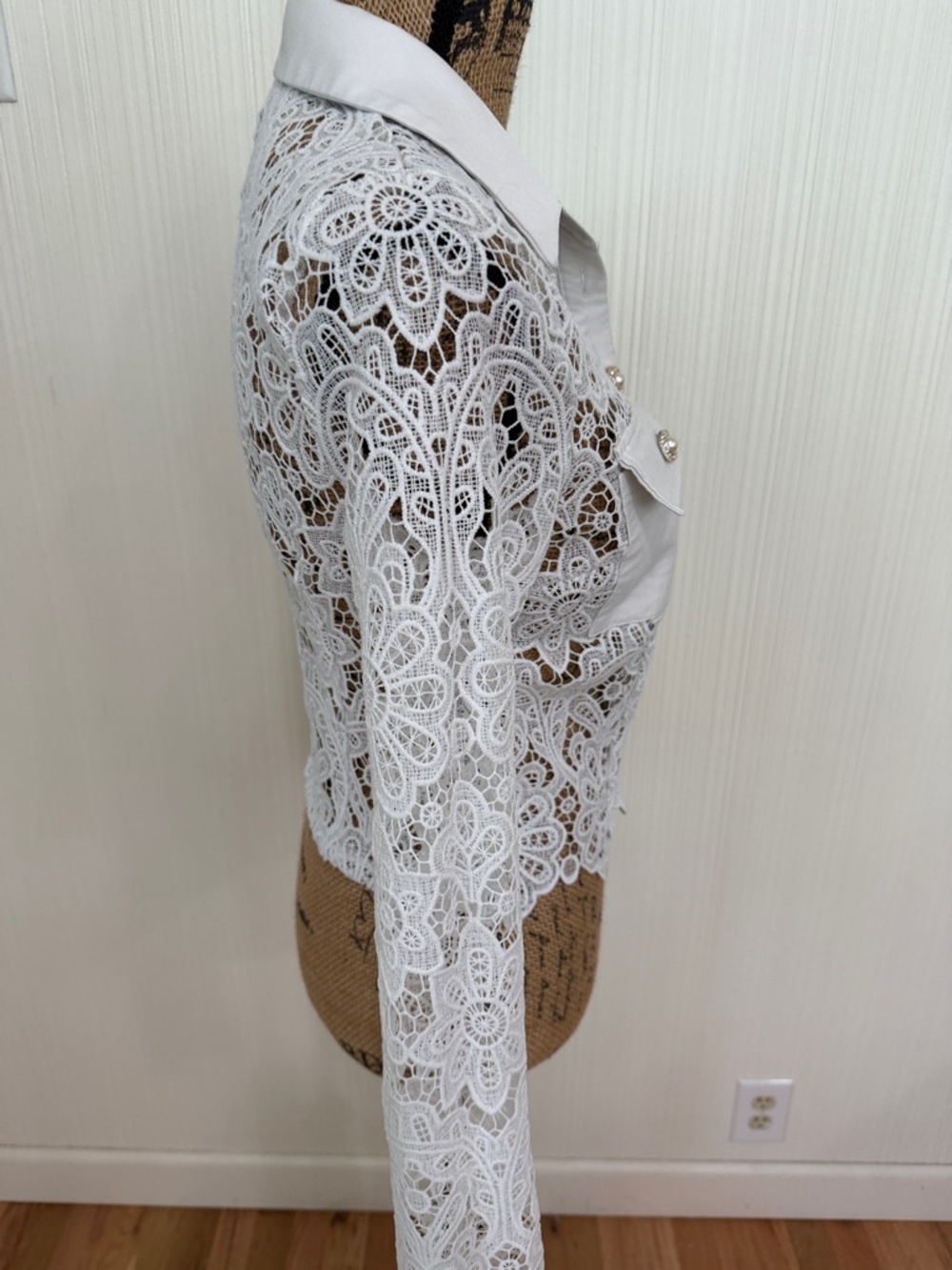 Women's White Lace Button-Up Shirt Jacket - Picture 7 of 11